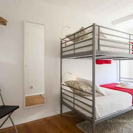 Apartment Travel And Tales Principe Real